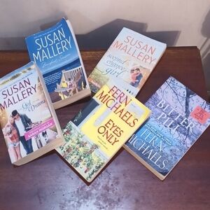 5 book Lot - Susan Mallery & Fern Michael's